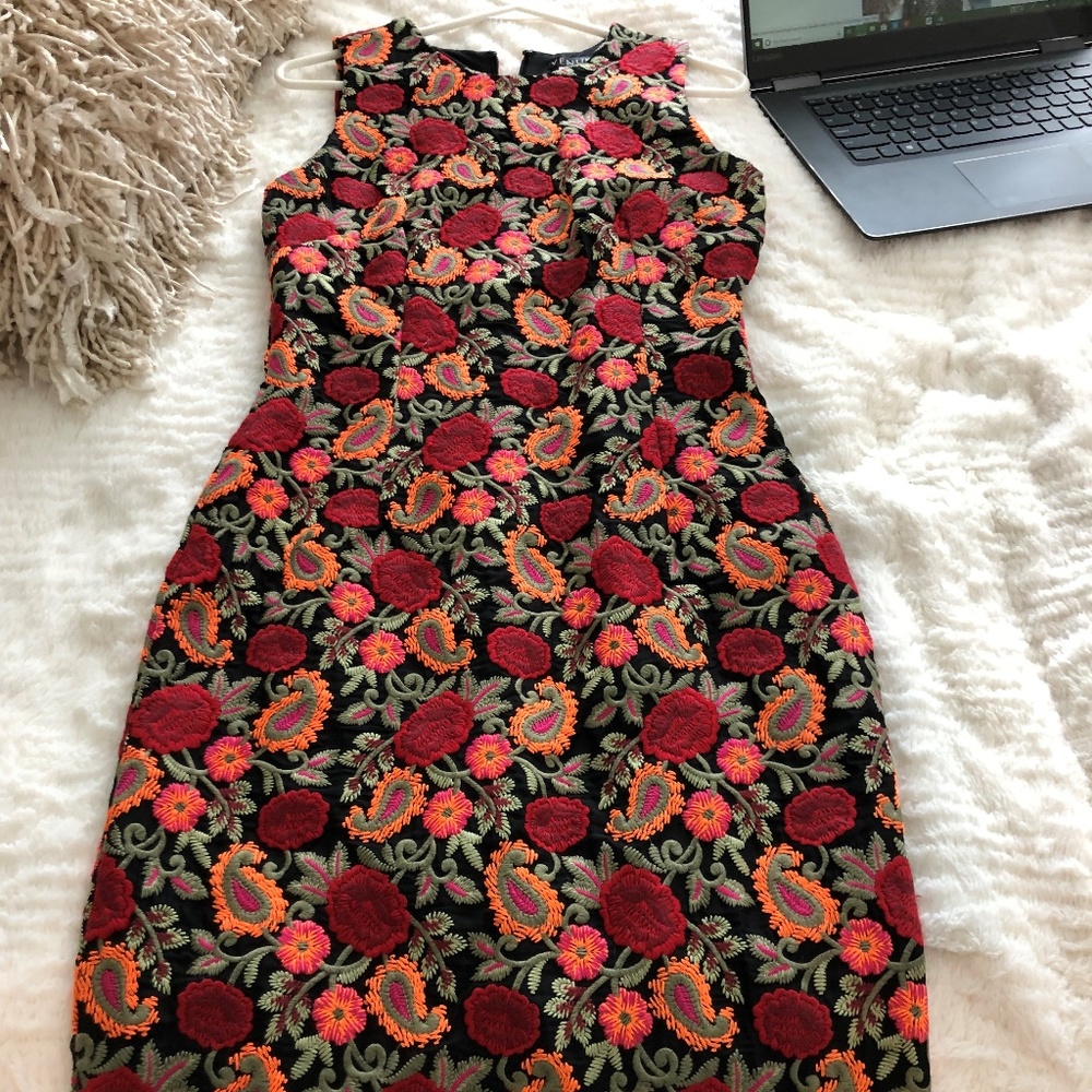 Embroidered Detail Midi Dress